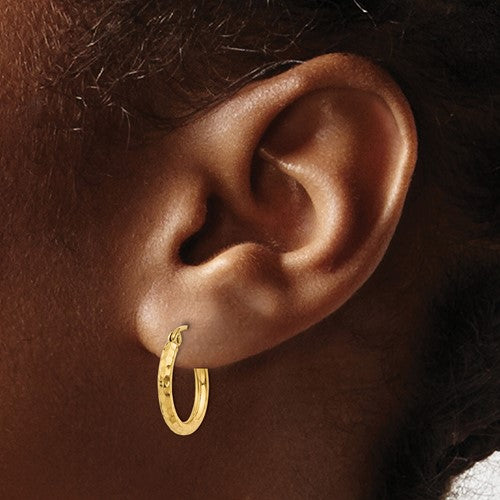 14k yellow gold diamond cut classic round hoop earrings 15mm x 2mm