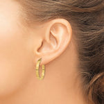 Indlæs billede til gallerivisning 10K Yellow Gold Diamond Cut Edge Round Hoop Earrings 23mm x 3mm
