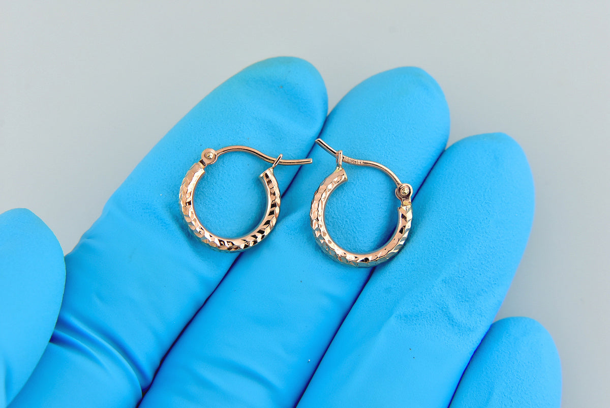 14k rose gold diamond cut textured classic round hoop earrings 13mm x 2mm