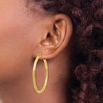 Afbeelding in Gallery-weergave laden, 10K Yellow Gold Satin Diamond Cut Round Hoop Earrings 47mm x 3mm
