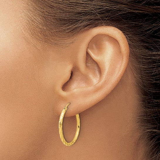 14k yellow gold polished satin diamond cut round hoop earrings 25mm x 2mm