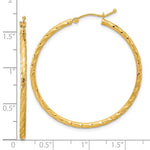 Lataa kuva Galleria-katseluun, 14k Yellow Gold Polished Satin Diamond Cut Round Hoop Earrings 39mm x 2mm
