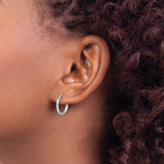 Lade das Bild in den Galerie-Viewer, 14k White Gold Polished Satin Diamond Cut Round Hoop Earrings 14mm x 2mm
