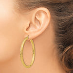 Indlæs billede til gallerivisning 14K Yellow Gold Diamond Cut Round Hoop Earrings 50mm x 4mm
