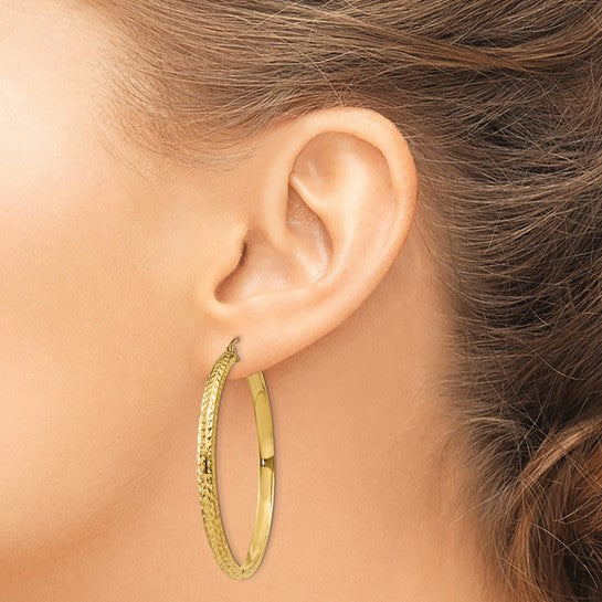 14k yellow gold diamond cut textured classic round hoop earrings 46mm x 3.5mm