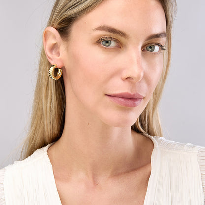 14k yellow gold round ribbed grooved open hoop earrings