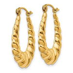 Carica l&#39;immagine nel visualizzatore di Gallery, 14K Yellow Gold Shrimp Scalloped Twisted Hollow Classic Hoop Earrings 17mm
