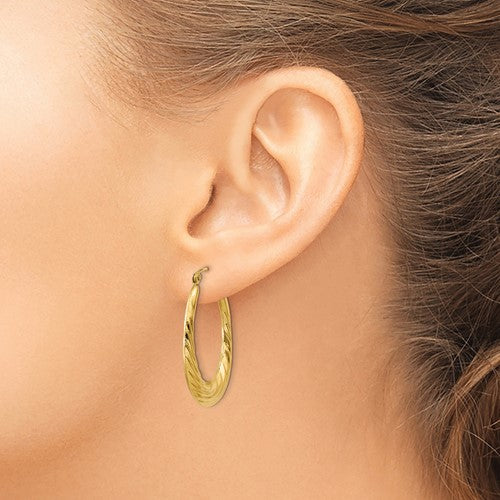 10k yellow gold shrimp oval twisted classic hoop earrings 31mm x 21mm