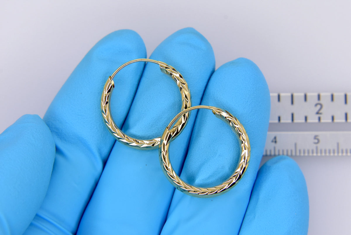 14k yellow gold diamond cut classic endless hoop earrings 18mm x 3mm