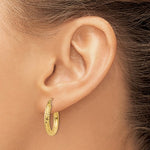 Indlæs billede til gallerivisning 14K Yellow Gold Diamond Cut Classic Round Hoop Earrings 19mm x 3mm
