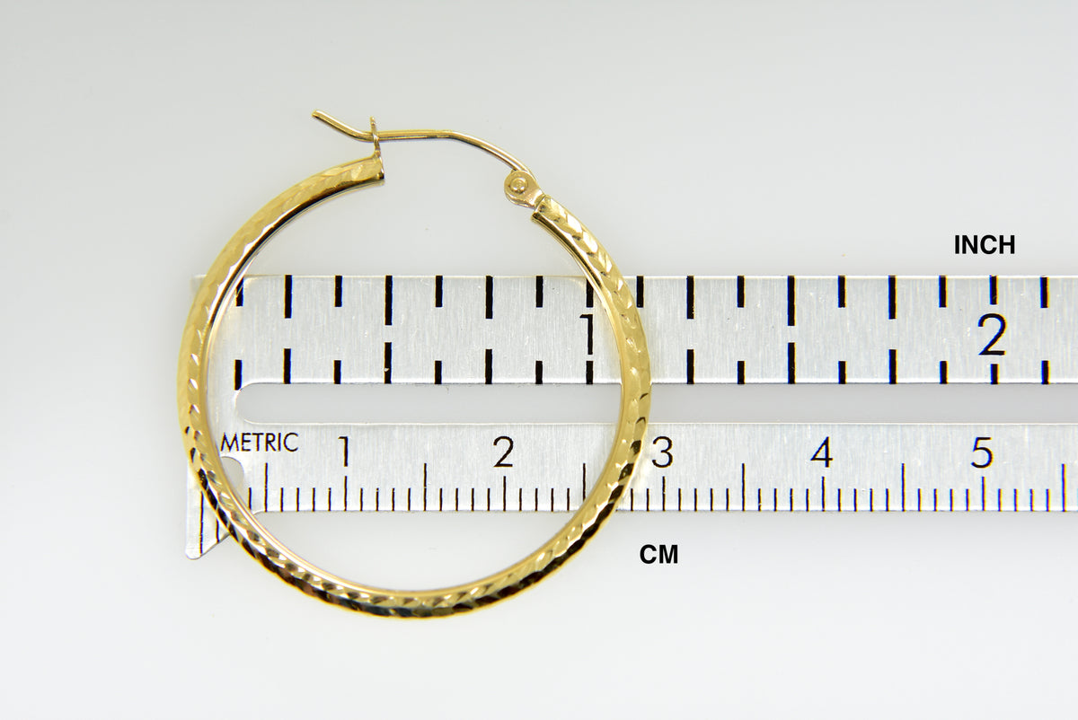 14k yellow gold diamond cut classic round hoop earrings 30mm x 2mm