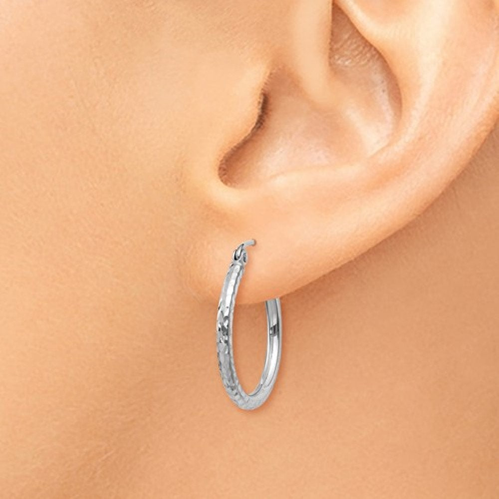 14k white gold diamond cut round hoop earrings 19mm x 2mm