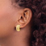 Carregar imagem no visualizador da galeria, 14k Yellow Gold Non Pierced Clip On Omega Back Quilted Textured Earrings
