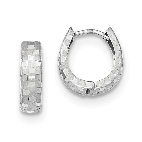 14k white gold diamond cut patterned classic hinged hoop huggie earrings