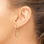Lade das Bild in den Galerie-Viewer, 14k Yellow Gold Satin Diamond Cut Endless Round Hoop Earrings 30mm x 1.5mm
