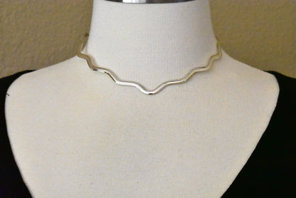 sterling silver 3mm wavy v shaped flexible neck collar necklace slip on