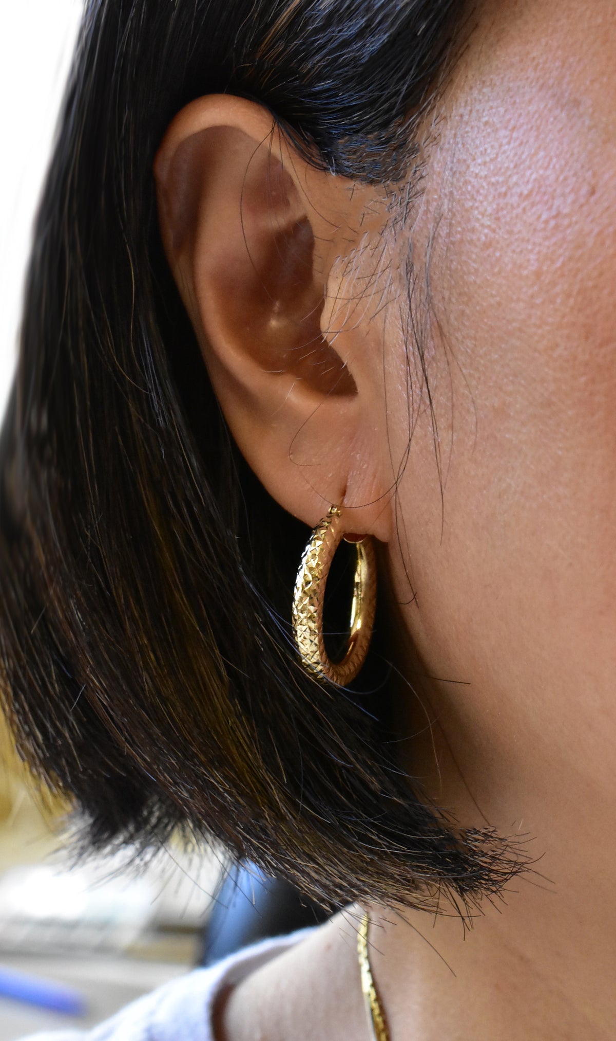 14k yellow gold diamond cut classic round hoop earrings 25mm x 4mm
