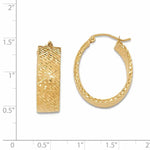 Indlæs billede til gallerivisning 14K Yellow Gold Diamond Cut Modern Contemporary Textured Oval Hoop Earrings

