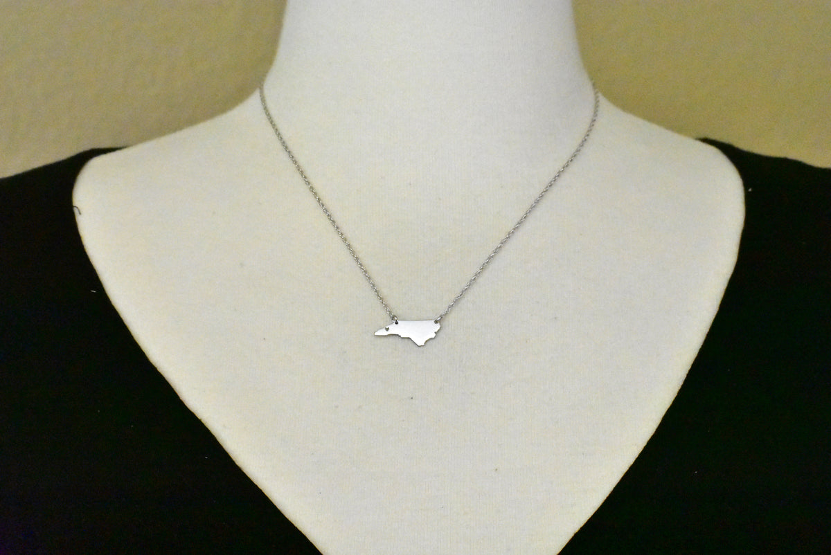 14k gold 10k gold silver north carolina nc state map necklace heart personalized city