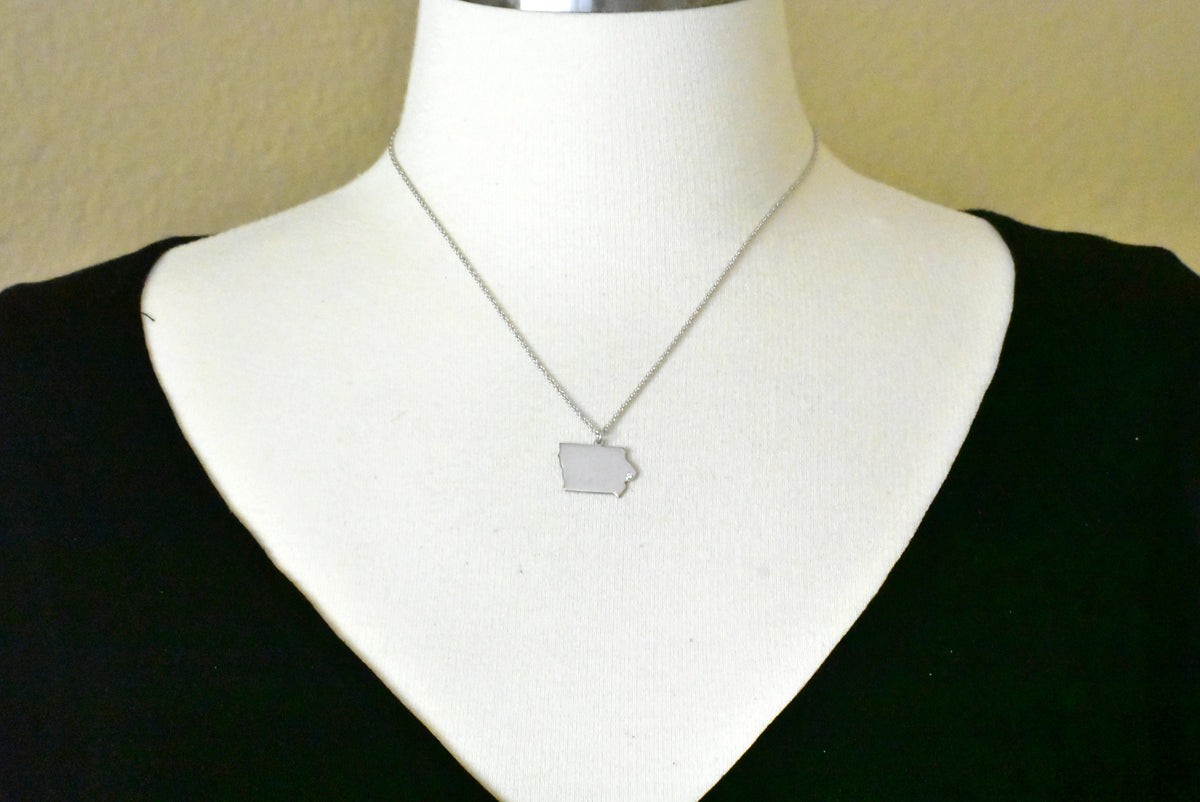14k 10k yellow rose white gold diamond silver iowa ia state map personalized city necklace