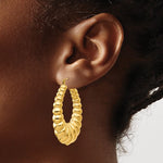 Afbeelding in Gallery-weergave laden, 14K Yellow Gold Shrimp Scalloped Hollow Classic Hoop Earrings 33mm
