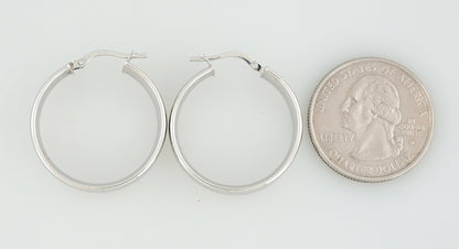 14k white gold round polished satin groove textured hoop earrings 25mm x 6.5mm