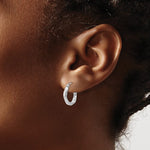 Carica l&#39;immagine nel visualizzatore di Gallery, 14K White Gold Twisted Modern Classic Round Hoop Earrings 15mm x 3mm
