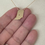 Video laden en afspelen in Gallery-weergave, 14k Gold 10k Gold Silver Indiana State Map Necklace Heart Personalized City
