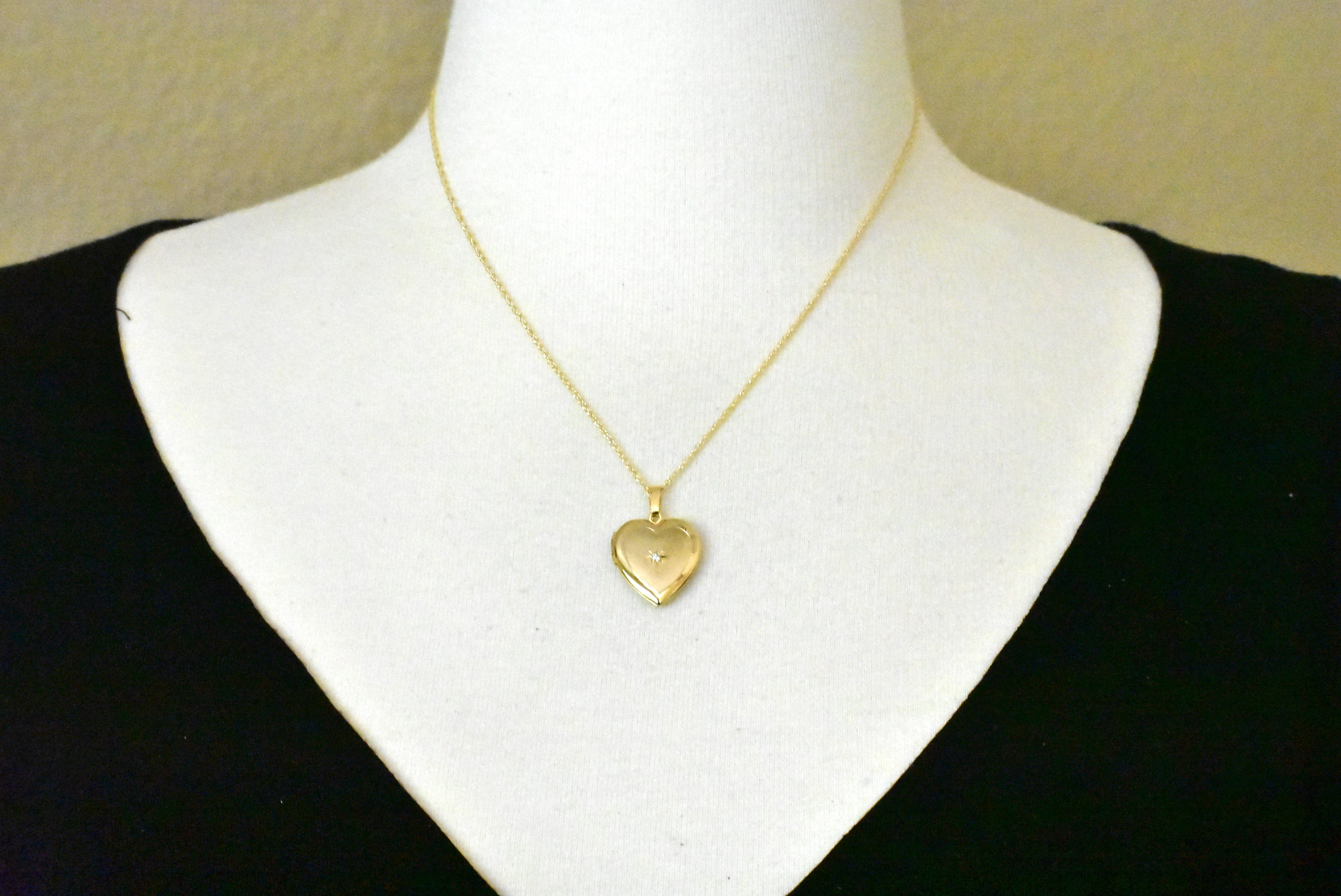 14K Solid Yellow Gold 19mm Heart .02 CTW Diamond Locket Pendant Charm Engraved Personalized Monogram
