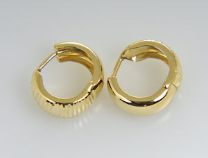 14k Yellow Gold Textured Huggie Hinged Hoop Earrings 15mm x 15mm x 7mm