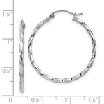 Charger l&#39;image dans la galerie, 14K White Gold Twisted Modern Classic Round Hoop Earrings 30mm x 2mm
