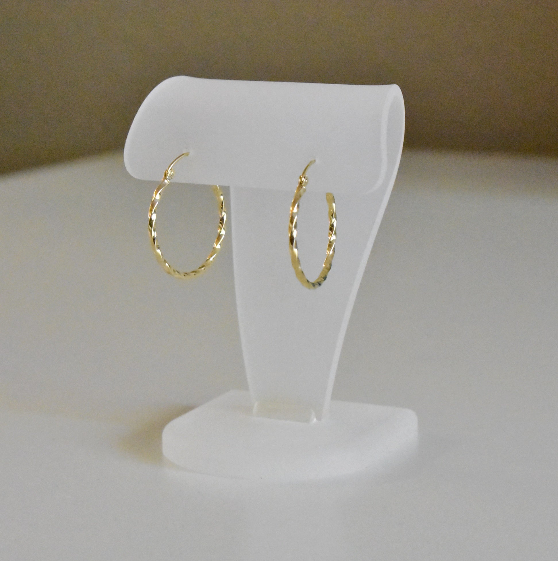14K Yellow Gold Twisted Modern Classic Round Hoop Earrings 25mm x 2mm