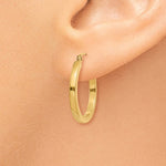 Indlæs billede til gallerivisning 14k Yellow Gold Square Tube Round Hoop Earrings 20mm x 2mm
