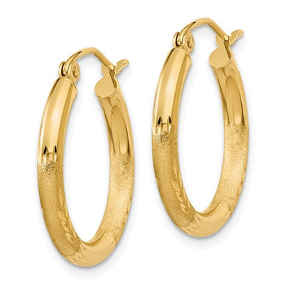 14k yellow gold satin diamond cut classic round hoop earrings 20mm x 2.5mm