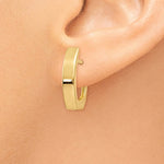 이미지를 갤러리 뷰어에 로드 , 14k Yellow Gold Classic Huggie Hinged Hoop Earrings 19mm x 12mm x 4mm
